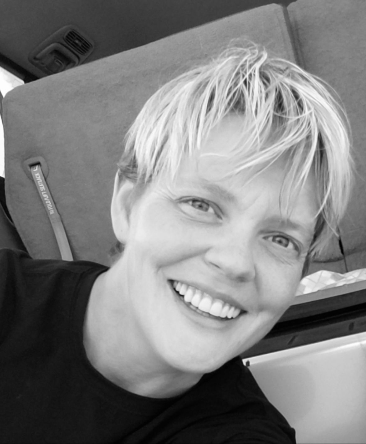 77 - With Jen's faith in Christ, her life was changed from being a homeless meth addict to helping others.