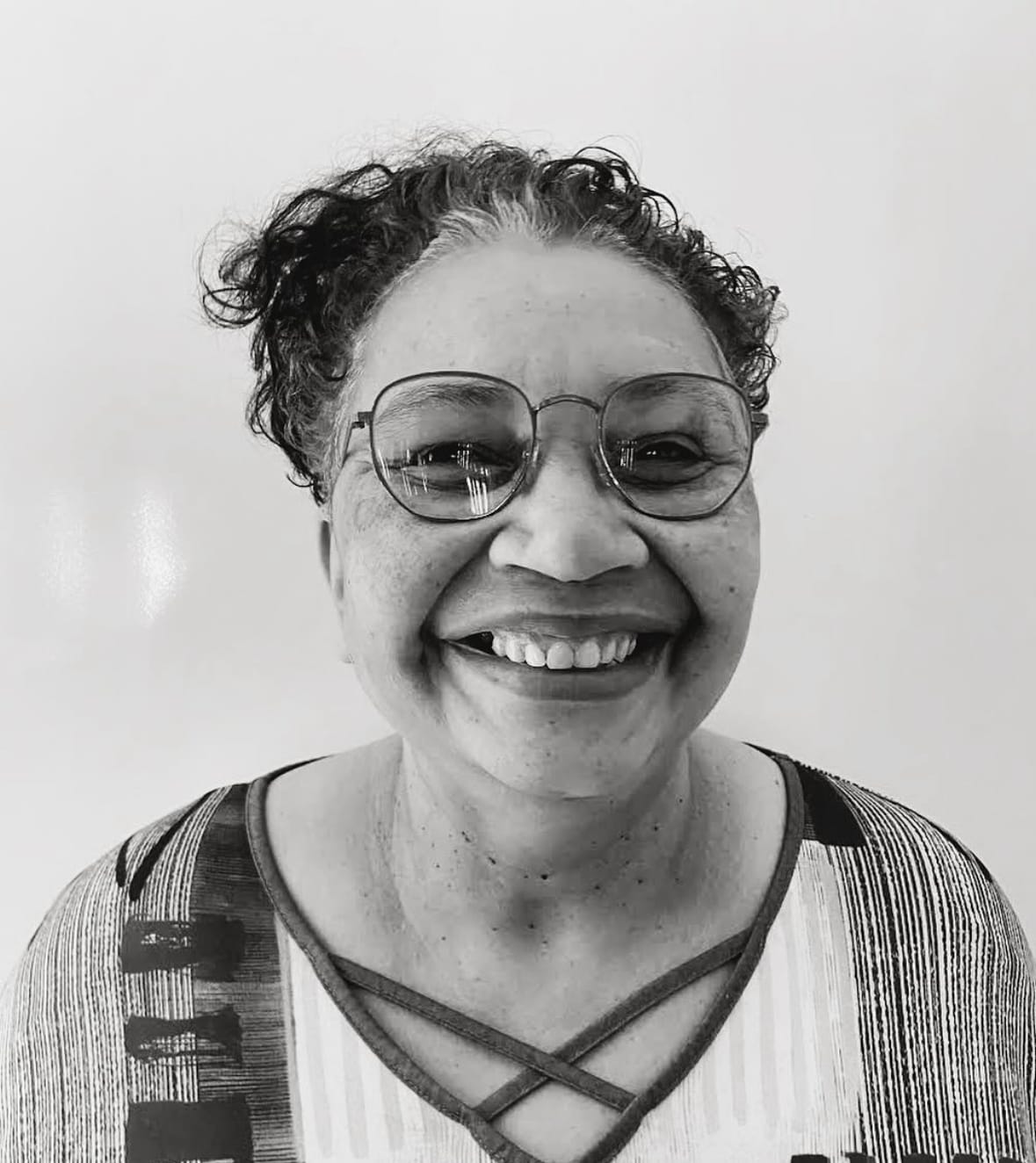 101 - Paula was the only black member of her family, after her first boyfriend she realized she was gay. How she has battled and overcome her trials