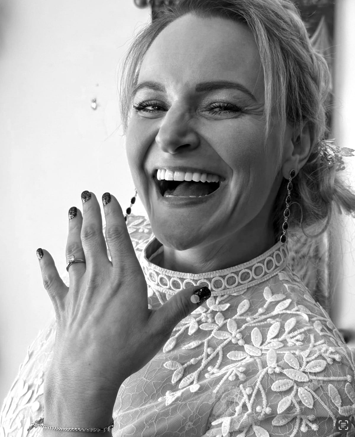 178 - Kristin removed her records- then Jesus led her back through miracles and angels from the other side