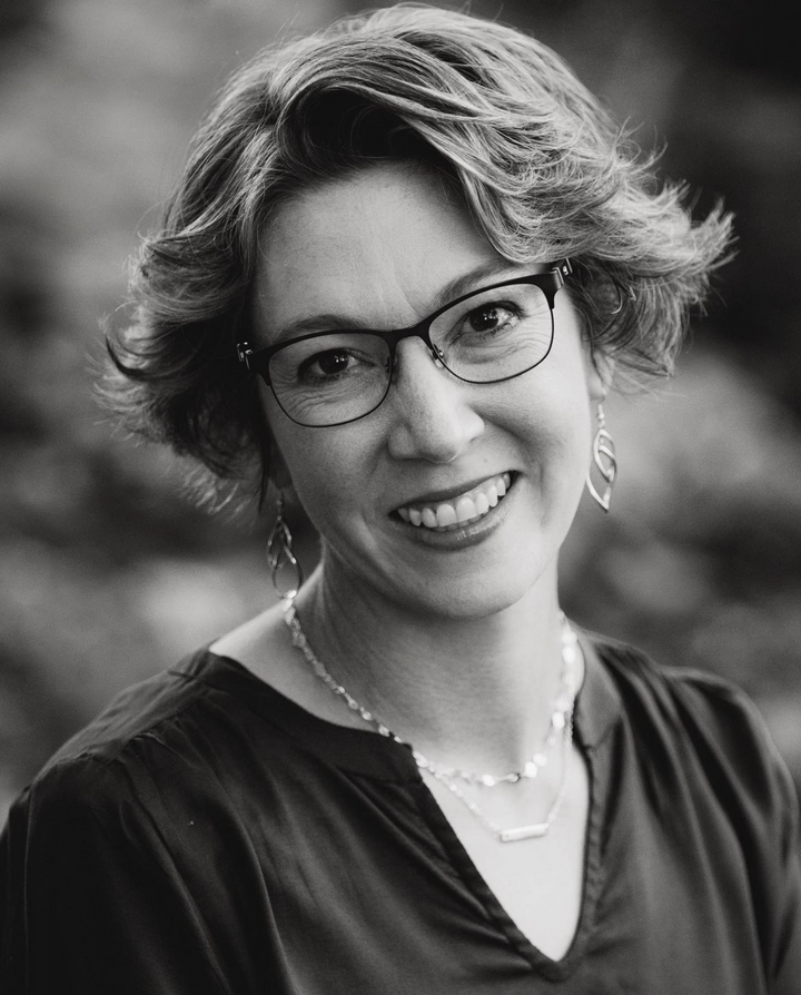 25 - Julie's journey, her inspiring testimony of covenants, and coming back to The Church of Jesus Christ of Latter-day Saints