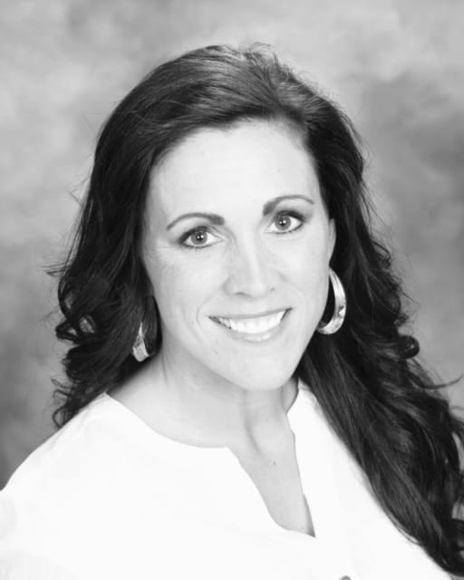 104 - When Heather's marriage began to fail, her husband started showing her anti-Mormon content, which shook her testimony. How she used the strength of those around her to navigate her trials.