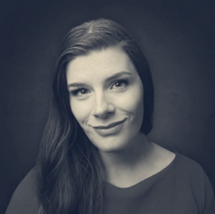 153 - Jasmin Rappleye: Polygamy, New Garments, Temples, and Defending the Church on Social Media in 2025